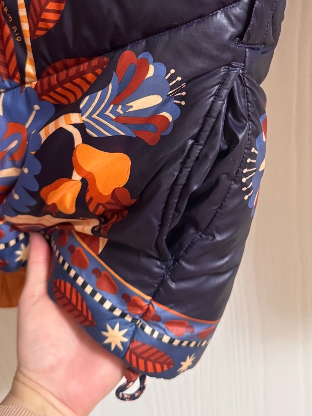 FARM RIO REVERSIBLE PUFFER JACKET - Picture 4 of 7